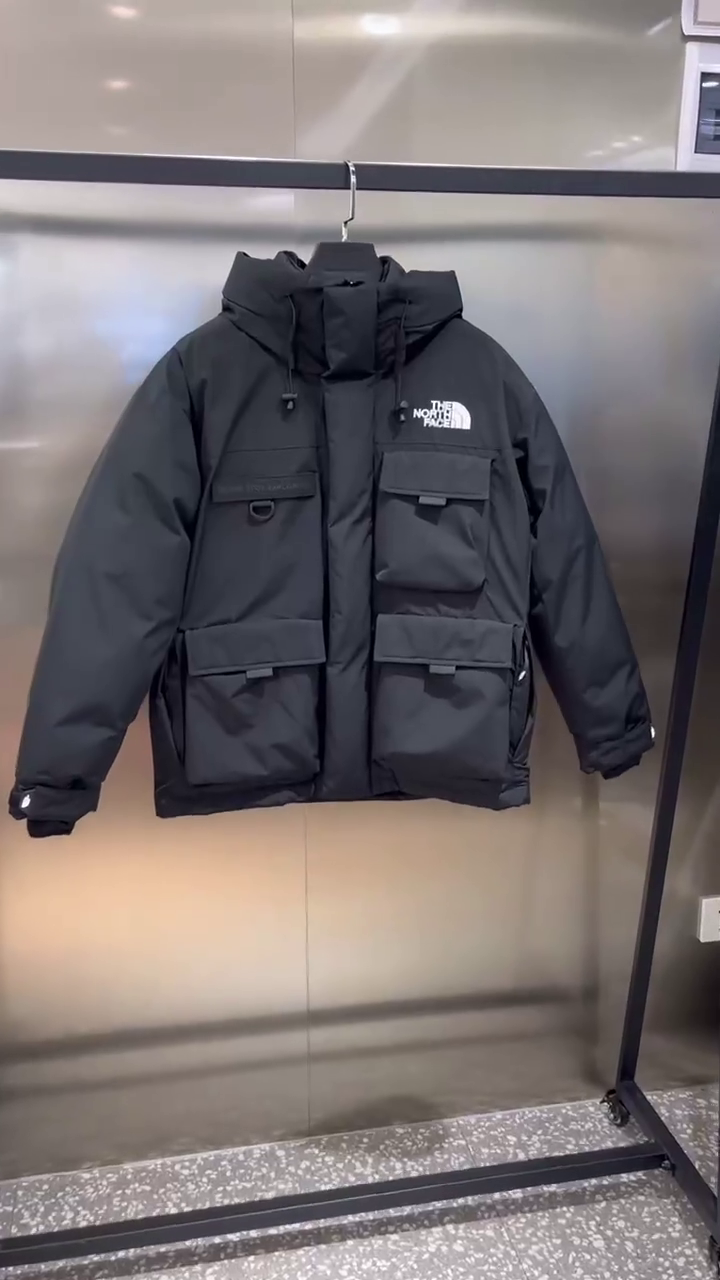 Goose down waterproof down jacket