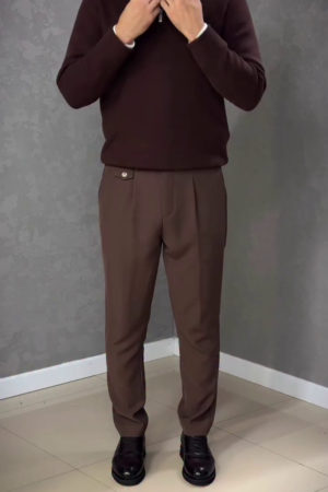 Men's Quarter-Zip Pullover Sweatshirt, Classic Mock Neck, Long Sleeve, Casual Athletic Wear.